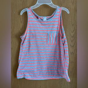 Cute, light weight, tank top. Split back.